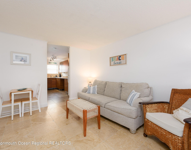 455 Ocean Boulevard - Photo Thumbnail 3