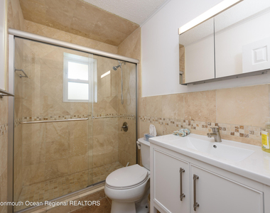 455 Ocean Boulevard - Photo Thumbnail 7