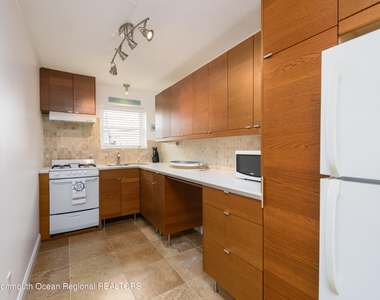 455 Ocean Boulevard - Photo Thumbnail 5