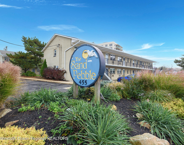 455 Ocean Boulevard - Photo Thumbnail 8