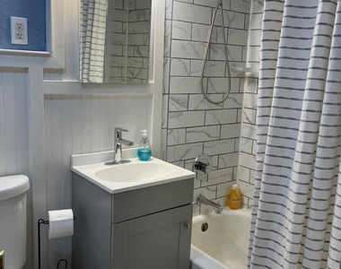 21 Leroy Place - Photo Thumbnail 2