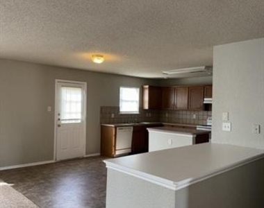 2411 Canyon Springs - Photo Thumbnail 7