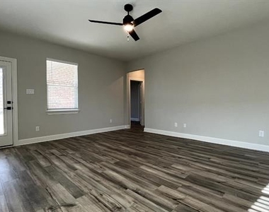 1913 Mckee Court - Photo Thumbnail 10