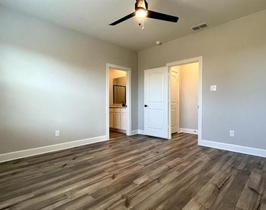 1913 Mckee Court - Photo Thumbnail 21