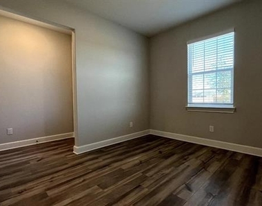 1913 Mckee Court - Photo Thumbnail 22