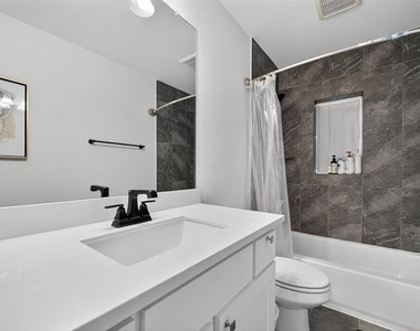 405 Rock Rose Lane - Photo Thumbnail 3