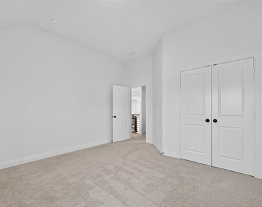 405 Rock Rose Lane - Photo Thumbnail 8