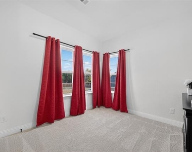 405 Rock Rose Lane - Photo Thumbnail 1
