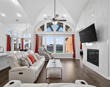 405 Rock Rose Lane - Photo Thumbnail 14