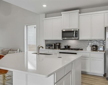 4101 Valley Mills Drive - Photo Thumbnail 10