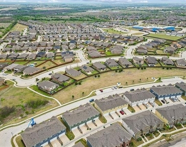 4101 Valley Mills Drive - Photo Thumbnail 32