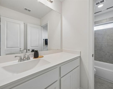 4101 Valley Mills Drive - Photo Thumbnail 20