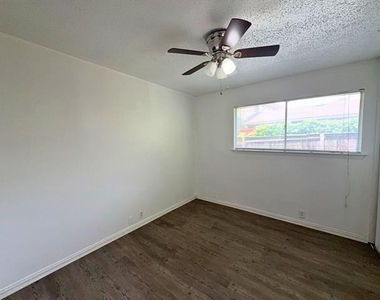 2613 Amherst Court - Photo Thumbnail 16