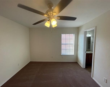 1513 Liberty Lane - Photo Thumbnail 9
