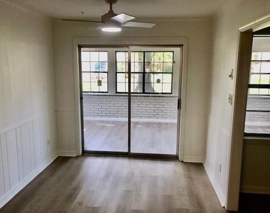 6122 Burgundy Drive - Photo Thumbnail 9