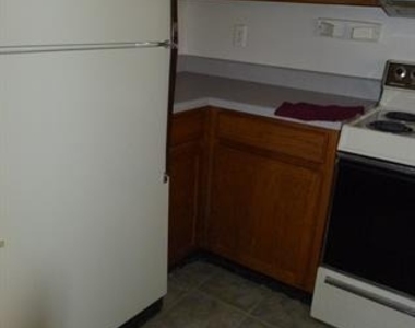 9835 Walnut Street - Photo Thumbnail 5