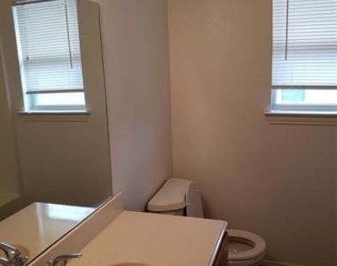 13631 Biggs Street - Photo Thumbnail 7