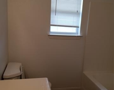 13631 Biggs Street - Photo Thumbnail 8