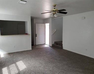 13631 Biggs Street - Photo Thumbnail 3