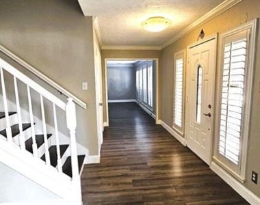 1813 Weanne Drive - Photo Thumbnail 3