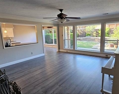 1813 Weanne Drive - Photo Thumbnail 12