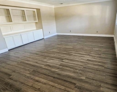 1813 Weanne Drive - Photo Thumbnail 15