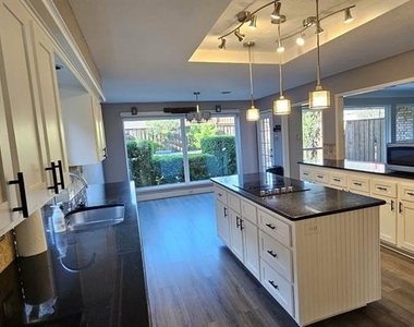 1813 Weanne Drive - Photo Thumbnail 7
