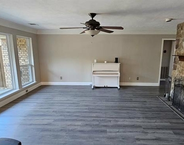 1813 Weanne Drive - Photo Thumbnail 13