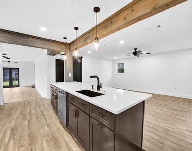 9101 Oels Street - Photo Thumbnail 7