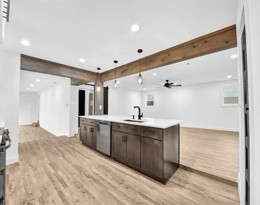 9101 Oels Street - Photo Thumbnail 4