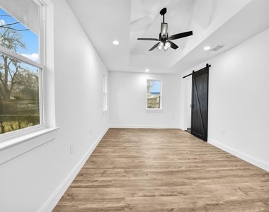 9101 Oels Street - Photo Thumbnail 12