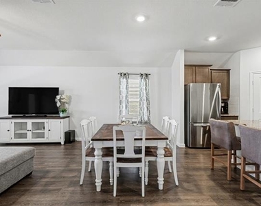706 Spur Ridge - Photo Thumbnail 12