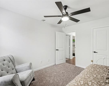 706 Spur Ridge - Photo Thumbnail 27