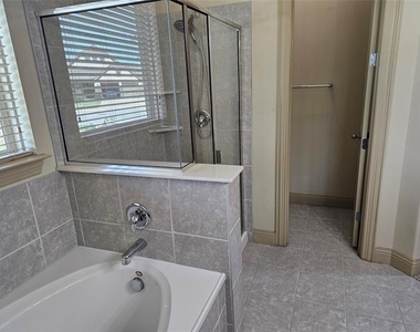 4012 Eaton Park Drive - Photo Thumbnail 17