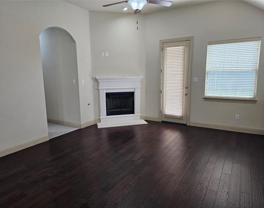 4012 Eaton Park Drive - Photo Thumbnail 11