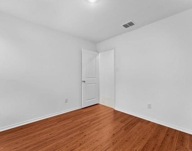 211 Herman Lane - Photo Thumbnail 25