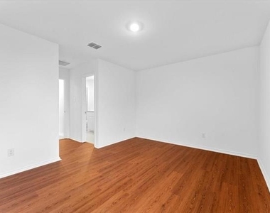 211 Herman Lane - Photo Thumbnail 32
