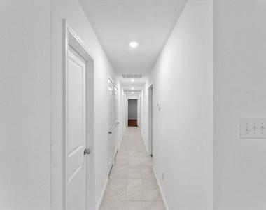 211 Herman Lane - Photo Thumbnail 11