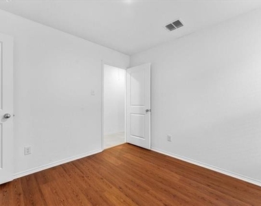 211 Herman Lane - Photo Thumbnail 21