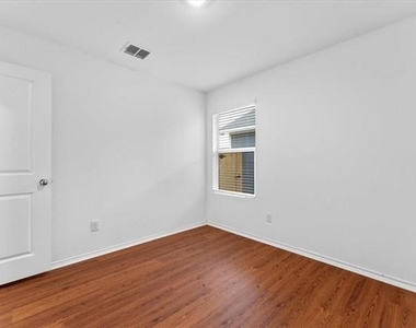 211 Herman Lane - Photo Thumbnail 22