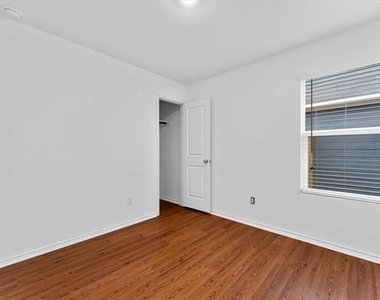 211 Herman Lane - Photo Thumbnail 23