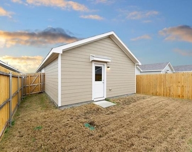 211 Herman Lane - Photo Thumbnail 36