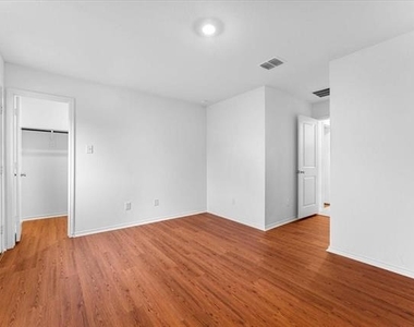 211 Herman Lane - Photo Thumbnail 31