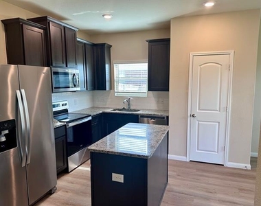 314 Foster Lane - Photo Thumbnail 2