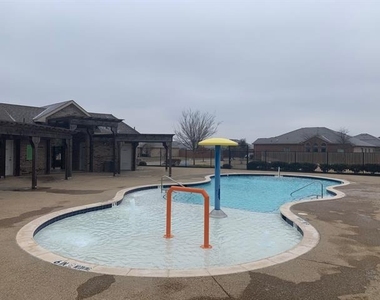 314 Foster Lane - Photo Thumbnail 18