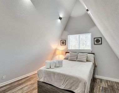 5248 Sam Houston Drive - Photo Thumbnail 14