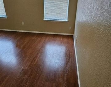 9290 Crimnson Court - Photo Thumbnail 14