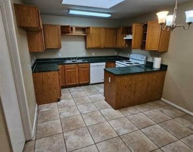 9290 Crimnson Court - Photo Thumbnail 13