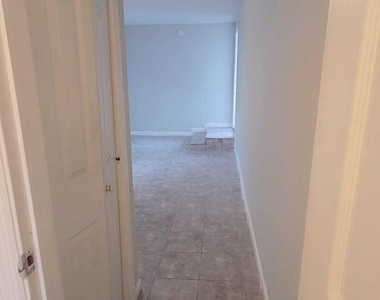 621 Nw 5th Avenue - Photo Thumbnail 3
