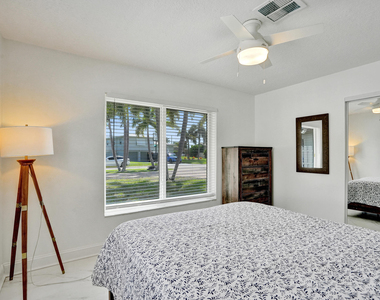 1633 Se 5th Court - Photo Thumbnail 11